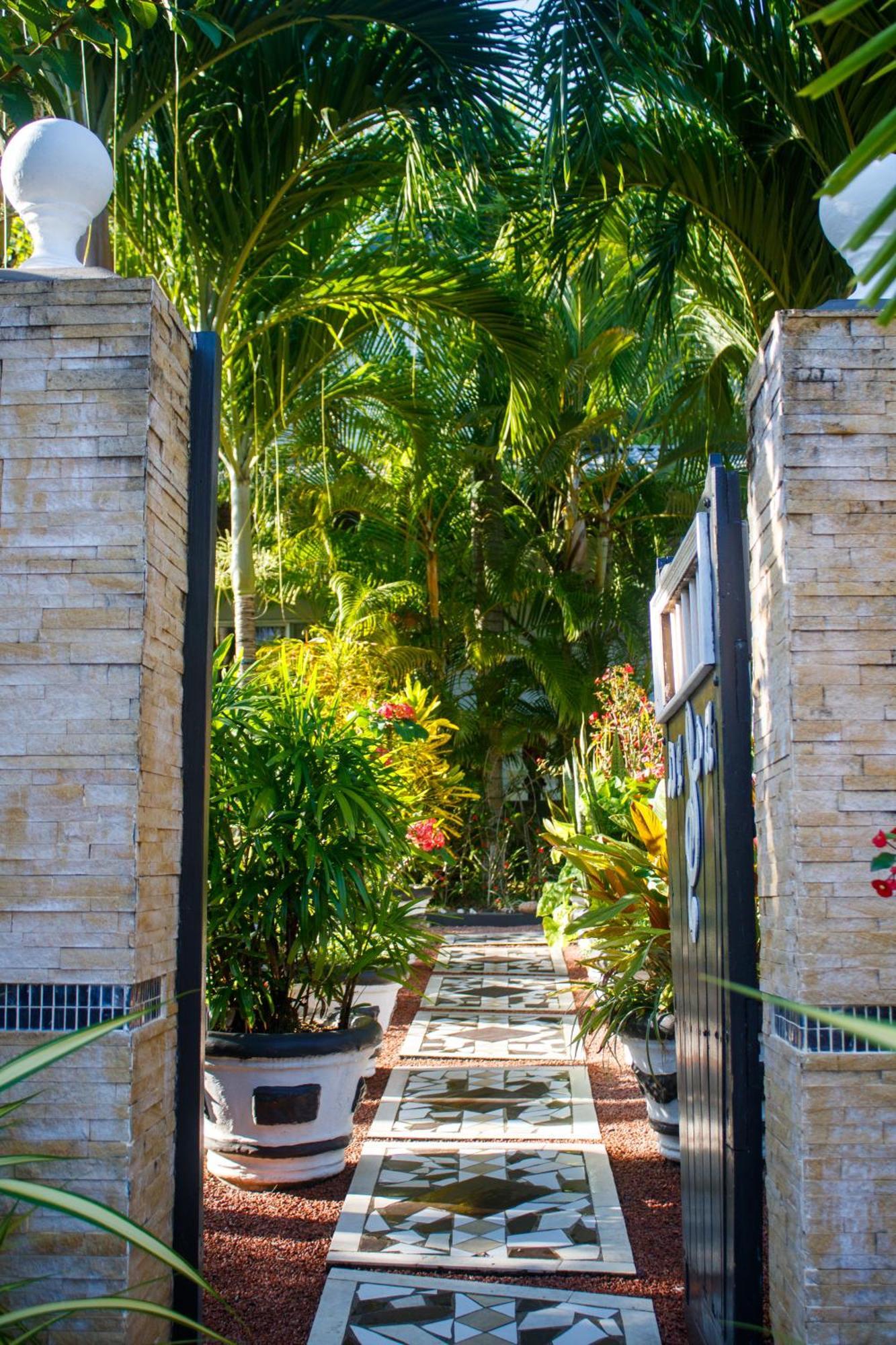 Nid'Aigle Lodge Baie Sainte Anne エクステリア 写真