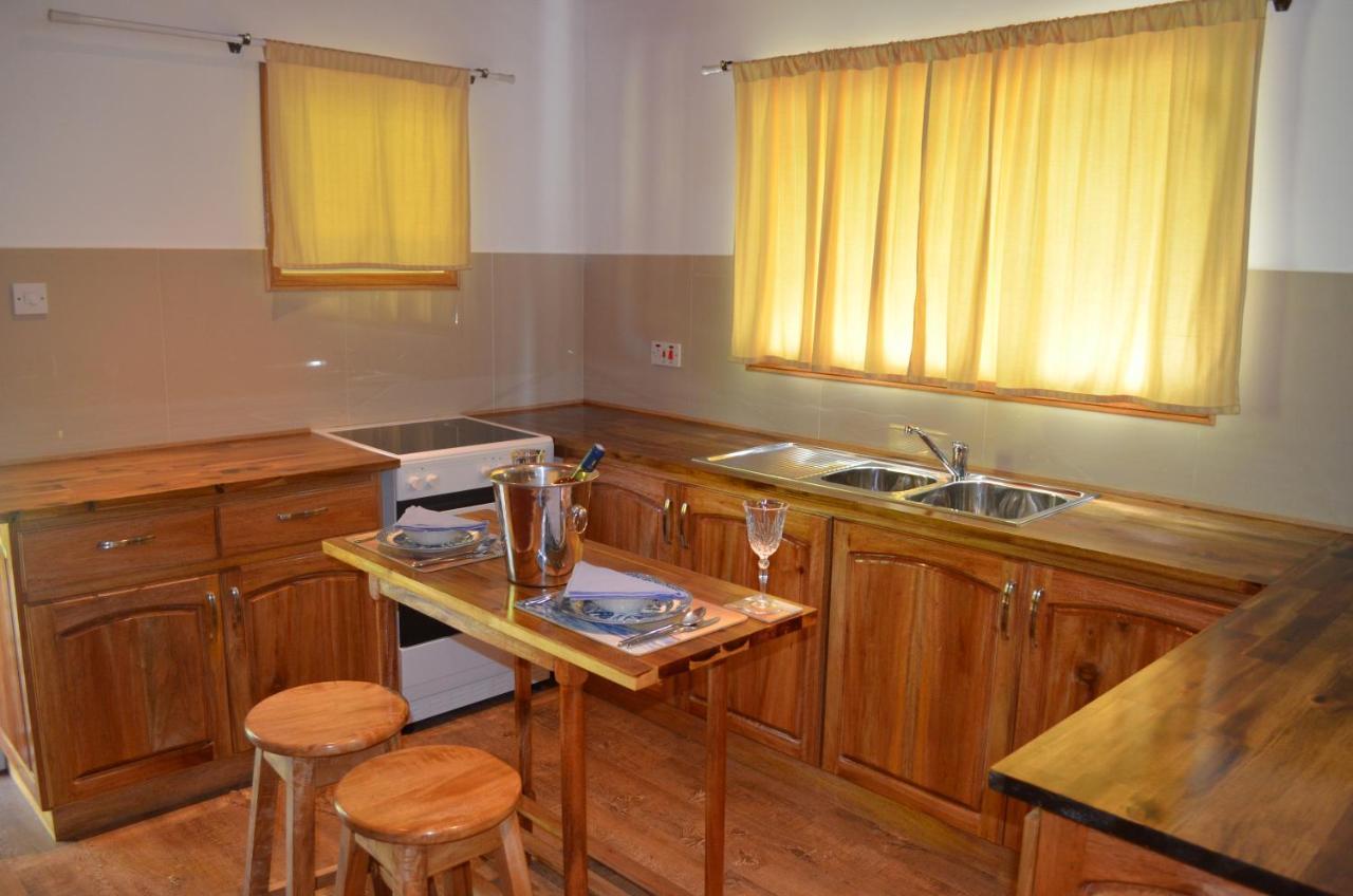 Nid'Aigle Lodge Baie Sainte Anne エクステリア 写真